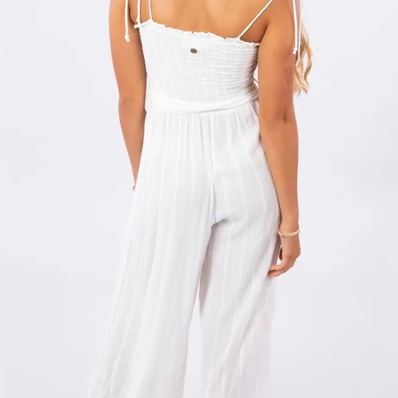RIP CURL FIESTA WHITE JUMPSUIT - Picture 2 of 4